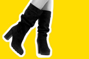 Bayan giysi ayakkabısı. Uzun ince kadın bacakları yüksek topuklu uzun çizme giyer. Fotokopi alanı olan moda modeli. Klasik ve günlük kıyafet konsepti. Ayrıntılı yakın çekim stüdyo çekimi. Dergi tarzı moda kolajı