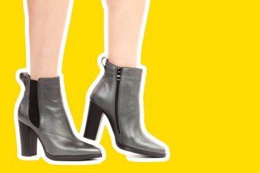 Bayan giysi ayakkabısı. Uzun ince kadın bacakları yüksek topuklu ayakkabı giyer. Fotokopi alanı olan moda modeli. Klasik ve günlük kıyafet konsepti. Ayrıntılı yakın çekim stüdyo çekimi. Dergi tarzı moda kolajı