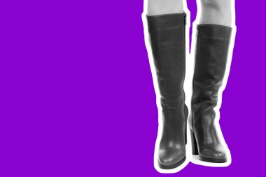 Bayan giysi ayakkabısı. Uzun ince kadın bacakları yüksek topuklu uzun çizmeler giyer. Fotokopi alanı olan moda modeli. Klasik ve günlük kıyafet konsepti. Detaylı yakın çekim stüdyo çekimi Magazin tarzı moda kolajı