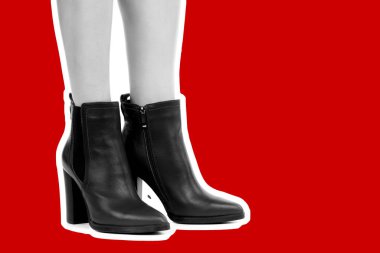 Bayan giysi ayakkabısı. Uzun ince kadın bacakları yüksek topuklu ayakkabı giyer. Fotokopi alanı olan moda modeli. Klasik ve günlük kıyafet konsepti. Ayrıntılı yakın çekim stüdyo çekimi. Dergi tarzı moda kolajı