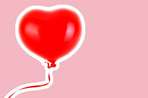 Rode Rubberen Opblaasbare Hartvormige Ballon Liefde Relatie Valentijnsdag Verjaardagsfeest Concept — Stockfoto