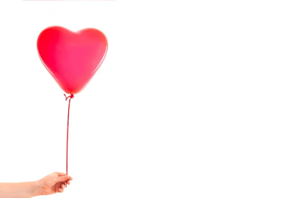 Mão Fêmea Segura Balão Inflável Forma Coração Borracha Vermelha Amor — Fotografia de Stock