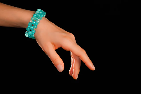 Piękna Elegancka Ręcznie Robiona Bransoletka Klejnotami Kolorowymi Błyszczącymi Koralikami Zrelaksowanym — Zdjęcie stockowe