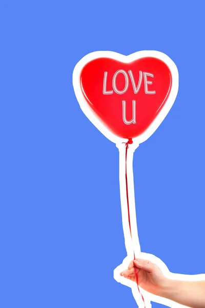 Γυναικείο Χέρι Κρατά Κόκκινο Καουτσούκ Φουσκωτό Μπαλόνι Σχήμα Καρδιάς Αγάπη — Φωτογραφία Αρχείου
