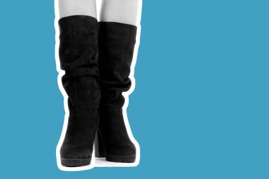 Bayan giysi ayakkabısı. Uzun ince kadın bacakları yüksek topuklu uzun çizme giyer. Fotokopi alanı olan moda modeli. Klasik ve günlük kıyafet konsepti. Ayrıntılı yakın çekim stüdyo çekimi. Dergi tarzı moda kolajı