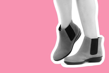 Bayan giysi ayakkabısı. Düşük deri ayakkabılar giyen uzun ince kadın bacağı. Fotokopi alanı olan moda modeli. Klasik ve günlük kıyafet konsepti. Ayrıntılı yakın çekim stüdyo çekimi. Dergi tarzı moda kolajı