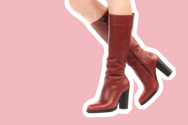 Bayan giysi ayakkabısı. Uzun ince kadın bacakları yüksek topuklu uzun çizme giyer. Fotokopi alanı olan moda modeli. Klasik ve günlük kıyafet konsepti. Ayrıntılı yakın çekim stüdyo çekimi. Dergi tarzı moda kolajı