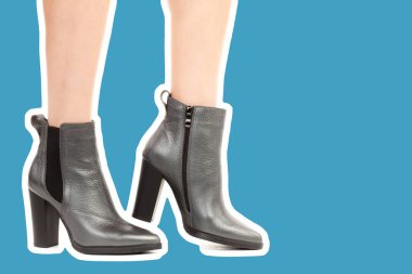 Bayan giysi ayakkabısı. Uzun ince kadın bacakları yüksek topuklu ayakkabı giyer. Fotokopi alanı olan moda modeli. Klasik ve günlük kıyafet konsepti. Ayrıntılı yakın çekim stüdyo çekimi. Dergi tarzı moda kolajı