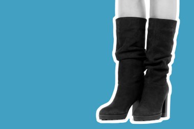 Bayan giysi ayakkabısı. Uzun ince kadın bacakları yüksek topuklu uzun çizmeler giyer. Fotokopi alanı olan moda modeli. Klasik ve günlük kıyafet konsepti. Detaylı yakın çekim stüdyo çekimi Magazin tarzı moda kolajı