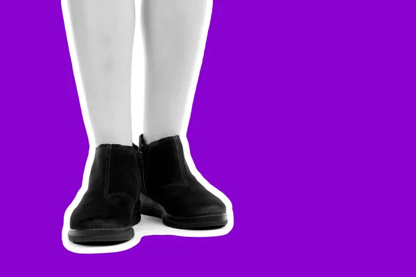 Bayan Giysi Ayakkabısı Uzun Ince Dişinin Bacakları Düşük Deri Ayakkabı — Stok fotoğraf
