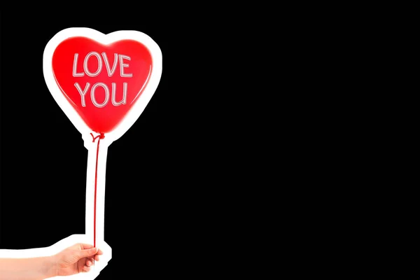 Női Kéz Tartja Piros Gumi Felfújható Szív Alakú Léggömb Szerelem — Stock Fotó