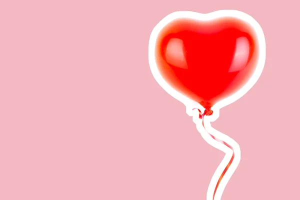 Rode Rubberen Opblaasbare Hartvormige Ballon Liefde Relatie Valentijnsdag Verjaardagsfeest Concept — Stockfoto