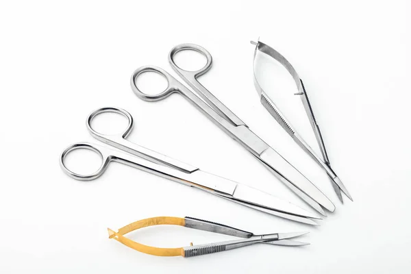 Outils Chirurgicaux Acier Équipements Laboratoire Isolés Sur Fond Blanc Instruments — Photo