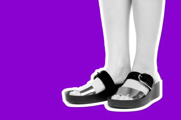 Dames Outfit Schoenen Lange Slanke Vrouwelijke Benen Met Leren Sandalen — Stockfoto