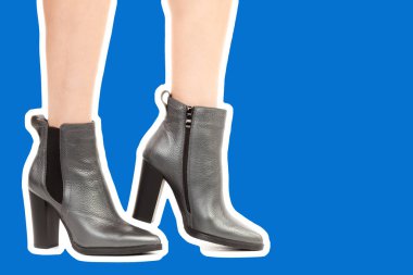 Bayan giysi ayakkabısı. Uzun ince kadın bacakları yüksek topuklu ayakkabı giyer. Fotokopi alanı olan moda modeli. Klasik ve günlük kıyafet konsepti. Ayrıntılı yakın çekim stüdyo çekimi. Dergi tarzı moda kolajı