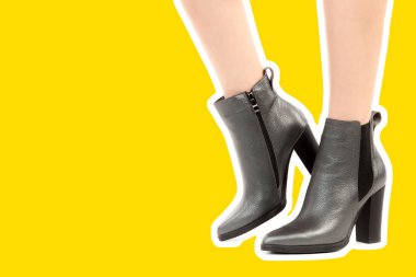 Bayan giysi ayakkabısı. Uzun ince kadın bacakları yüksek topuklu ayakkabı giyer. Fotokopi alanı olan moda modeli. Klasik ve günlük kıyafet konsepti. Ayrıntılı yakın çekim stüdyo çekimi. Dergi tarzı moda kolajı