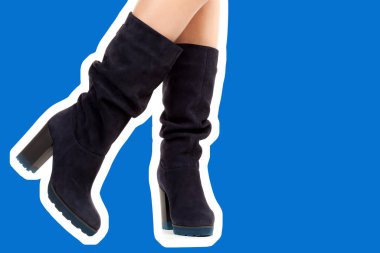 Bayan giysi ayakkabısı. Uzun ince kadın bacakları yüksek topuklu uzun çizme giyer. Fotokopi alanı olan moda modeli. Klasik ve günlük kıyafet konsepti. Ayrıntılı yakın çekim stüdyo çekimi. Dergi tarzı moda kolajı