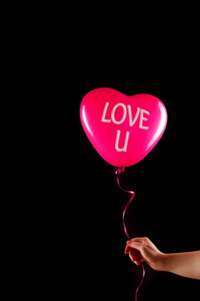 Mão Fêmea Segura Balão Inflável Forma Coração Borracha Vermelha Amor — Fotografia de Stock