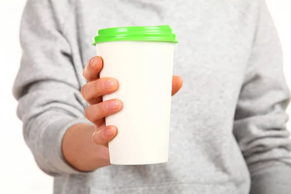 Human Hand Holds Blank Paper Coffee Cup Plastic Cap Concept — Stock Photo, Image