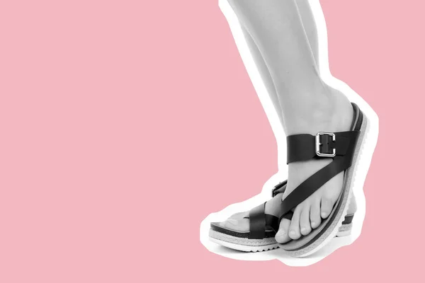 Damskie Obuwie Długie Szczupłe Kobiece Nogi Skórzanych Sandałach Moda Makieta — Zdjęcie stockowe