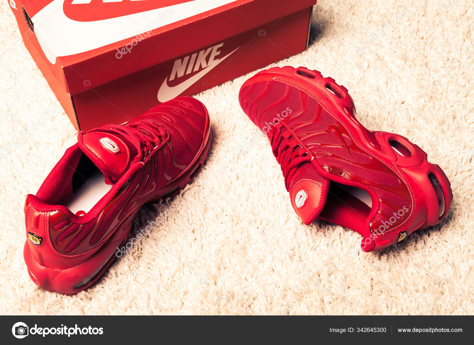 Новые Красивые Красивые Кроссовки Nike Air Max Тренажеры Логотип.