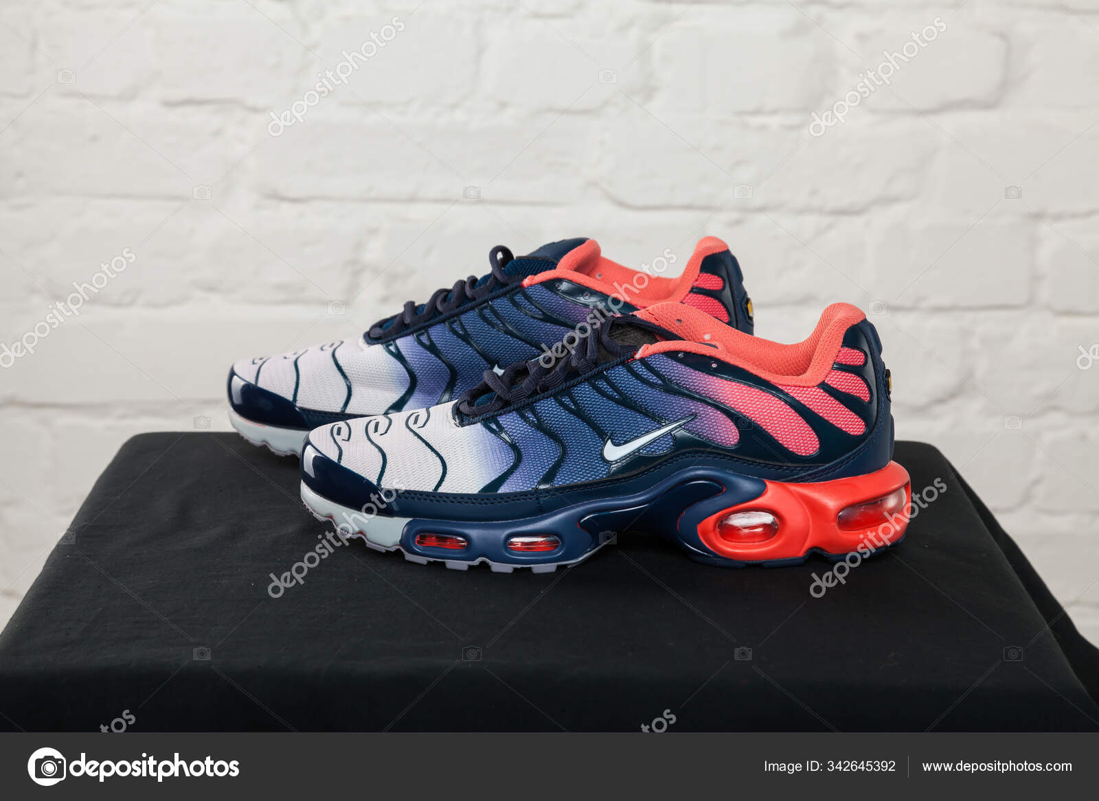 colorful sneakers 2018