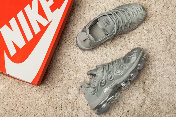 Yeni Renkli Güzel Nike Air Max Koşu Ayakkabıları Spor Ayakkabıları — Stok fotoğraf