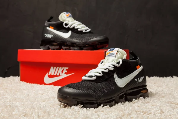 Gyönyörű Színes Szép Nike Vapor Max Futócipő Tornacipő Tréner Mutatja — Stock Fotó