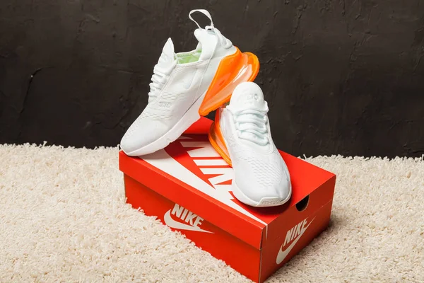 Nya Vackra Färgglada Och Trevliga Nike Air Max Löparskor Sneakers — Stockfoto