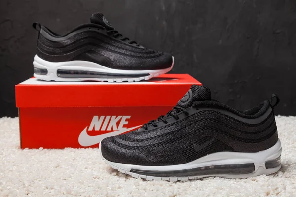 Nowe Piękne Kolorowe Ładne Buty Nike Air Max Biegania Trampki — Zdjęcie stockowe