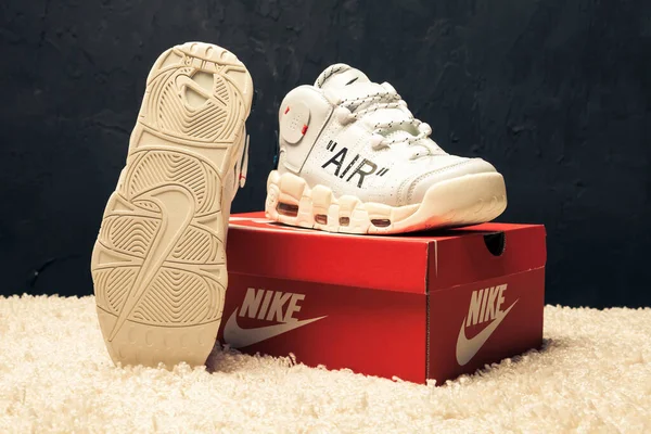 Nowe Piękne Kolorowe Ładne Buty Nike Air Max Biegania Trampki — Zdjęcie stockowe