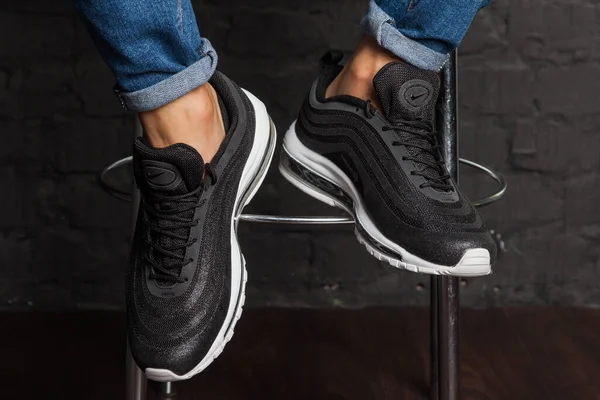 Nya Vackra Färgglada Och Trevliga Nike Air Max Löparskor Sneakers — Stockfoto