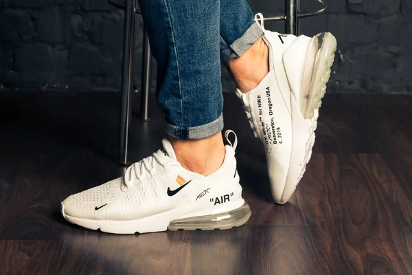 Nya Vackra Färgglada Och Trevliga Nike Air Max Löparskor Sneakers — Stockfoto