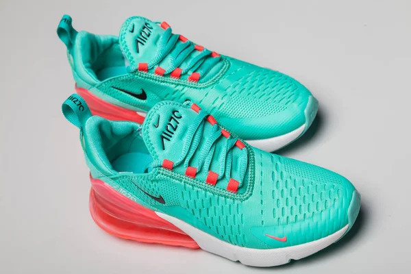 Nouveau Beau Coloré Agréable Nike Air Max Chaussures Course Baskets — Photo