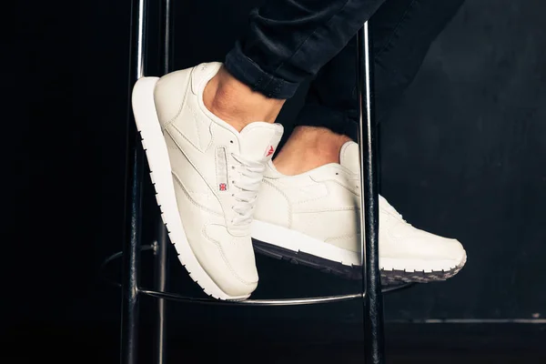 Nya Vackra Färgglada Och Trevliga Reebok Löparskor Sneakers Utbildare Visar — Stockfoto