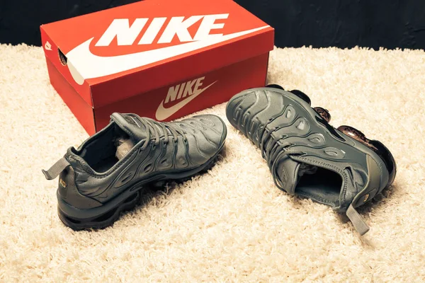 Gyönyörű Színes Szép Nike Air Max Futócipő Tornacipő Tréner Mutatja — Stock Fotó