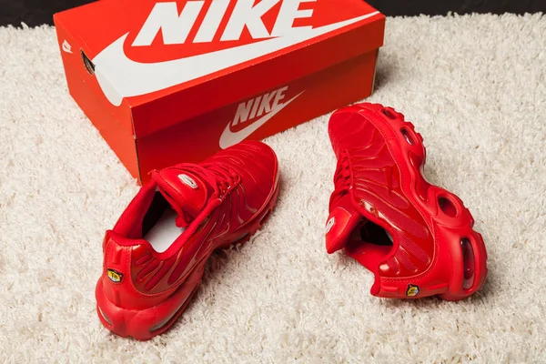 Gyönyörű Színes Szép Nike Air Max Futócipő Tornacipő Tréner Mutatja — Stock Fotó