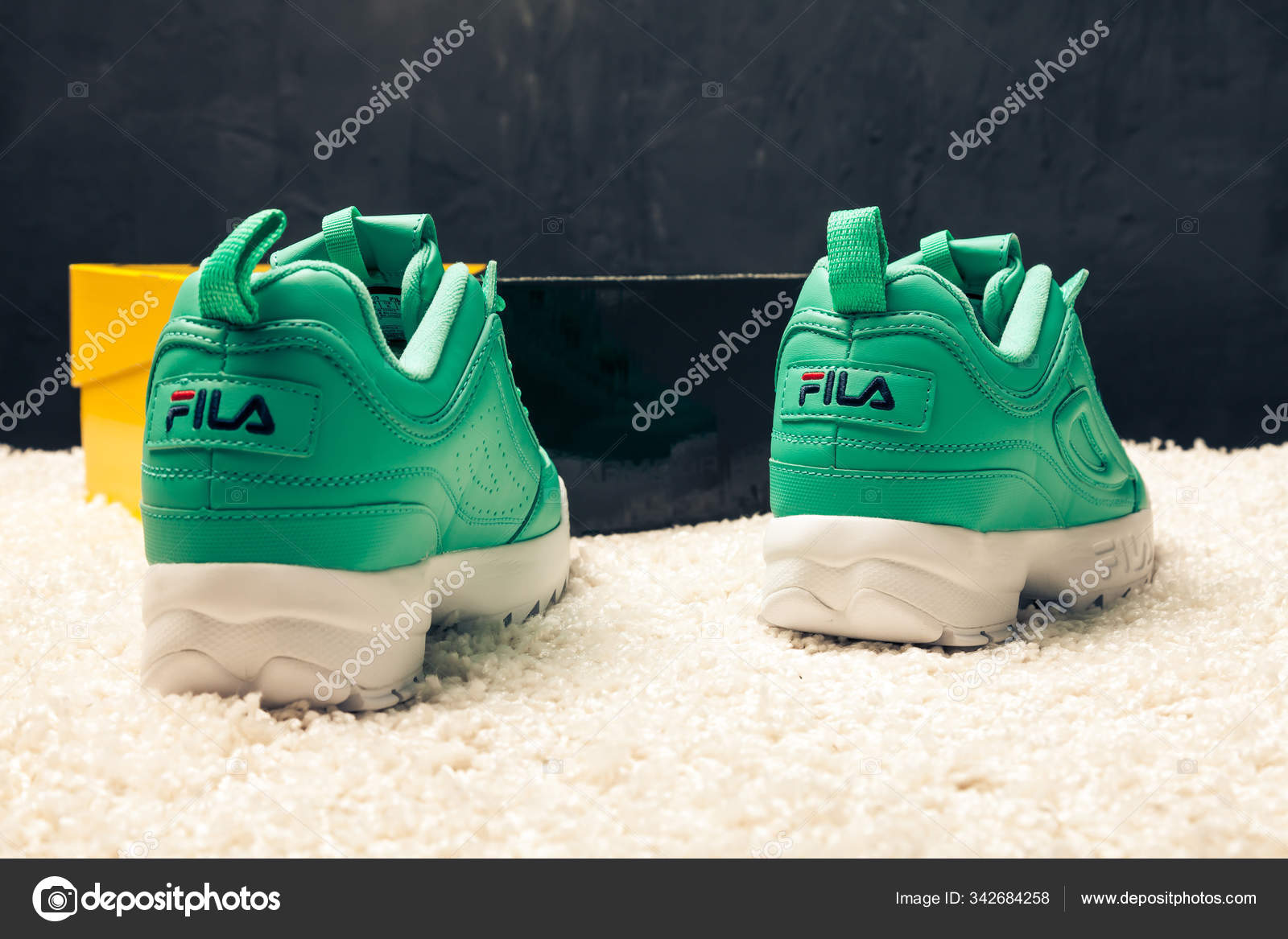 tenis fila disruptor colorido