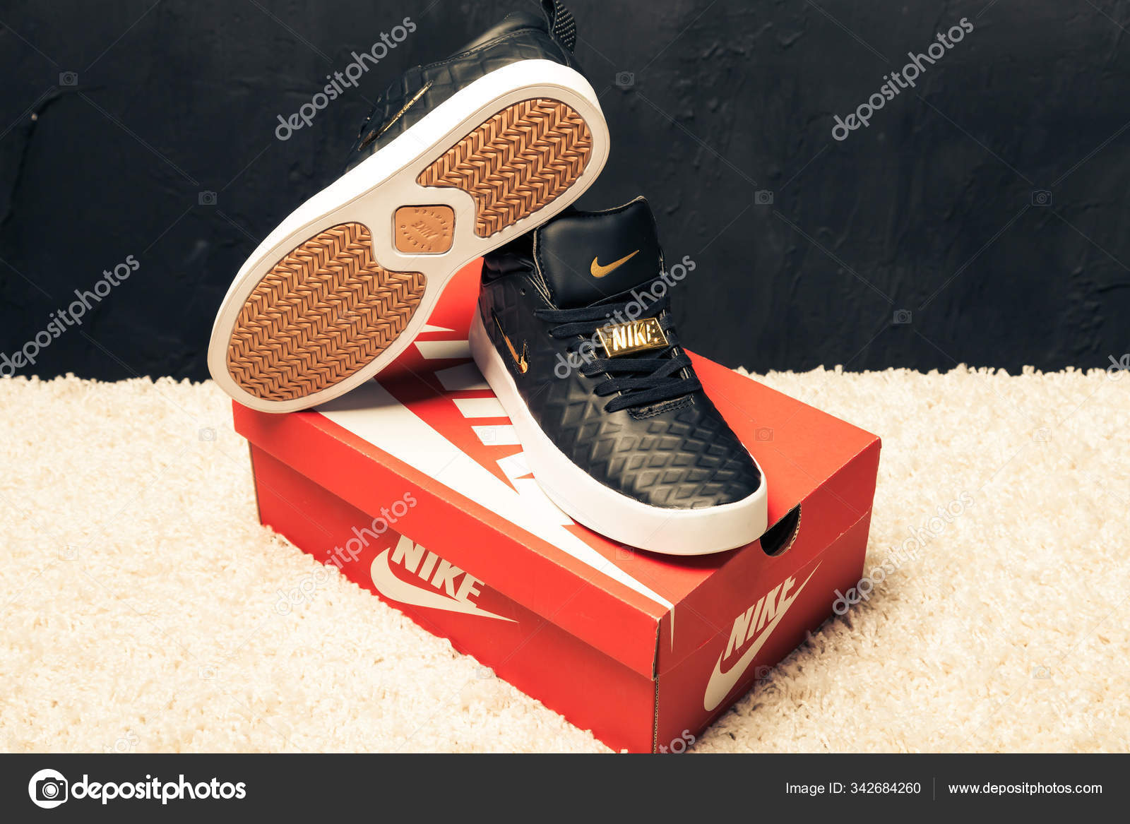 nike air retro trainers