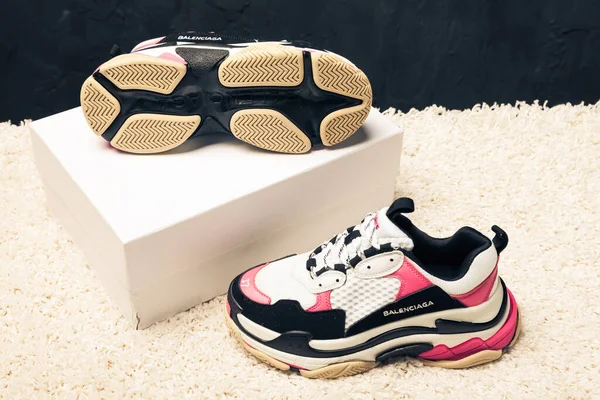 New Beautiful Colorful Nice Balenciaga Running Shoes Sneakers Trainers Shows — Stock fotografie
