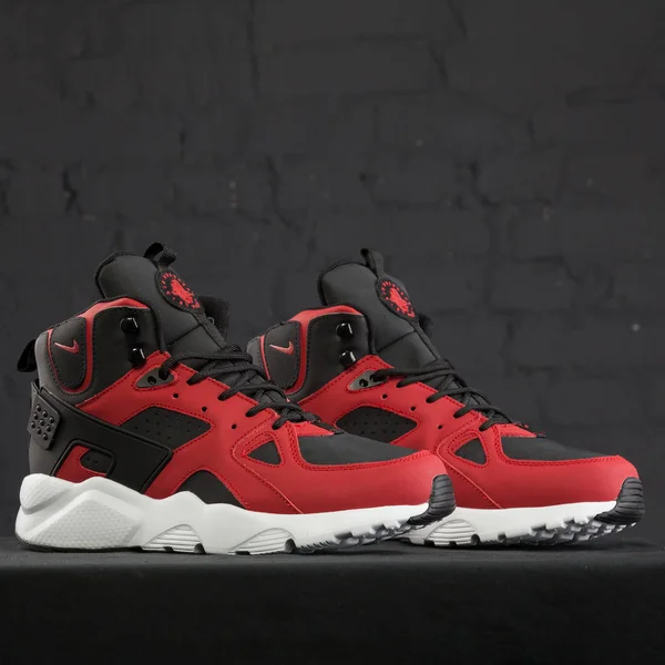 Nieuwe Mooie Kleurrijke Leuke Nike Huarache Hardloopschoenen Sneakers Trainers Toont — Stockfoto