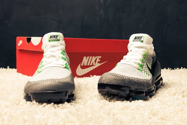 Gyönyörű Színes Szép Nike Vapor Max Futócipő Tornacipő Tréner Mutatja — Stock Fotó