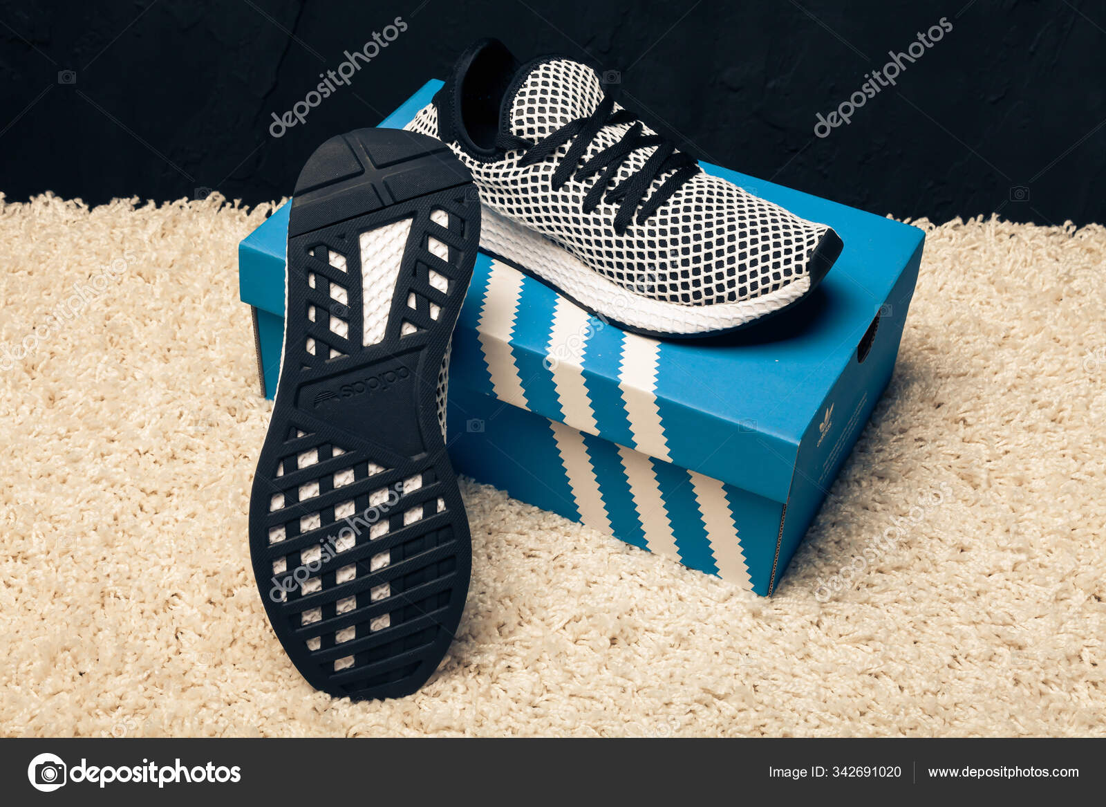 adidas iniki trainers