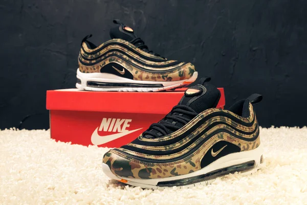 Novo Bonito Colorido Agradável Nike Air Max Tênis Corrida Tênis — Fotografia de Stock