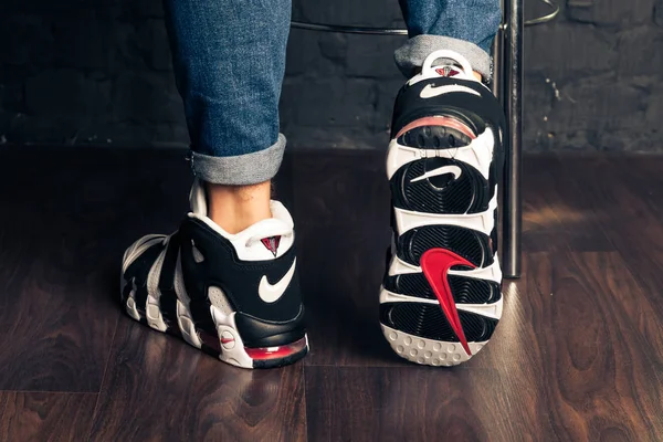 Nya Vackra Färgglada Och Trevliga Nike Air Max Löparskor Sneakers — Stockfoto