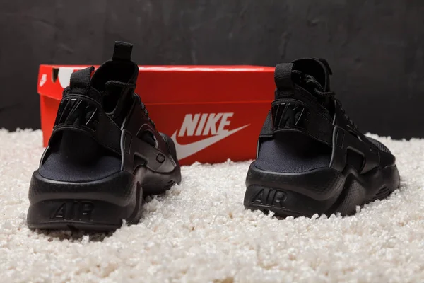 Yeni Renkli Güzel Nike Huarache Koşu Ayakkabıları Spor Ayakkabıları Spor — Stok fotoğraf