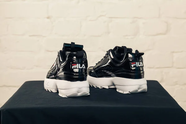 Nouveau Beau Coloré Agréable Chaussures Course Fila Disruptor Baskets Baskets — Photo