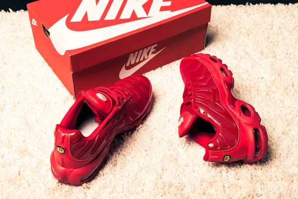 Yeni Renkli Güzel Nike Air Max Koşu Ayakkabıları Spor Ayakkabıları — Stok fotoğraf