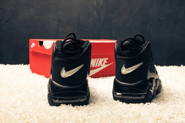 Новий Прекрасний Барвистий Приємний Nike Air Max Працює Взуття Кросівки — стокове фото