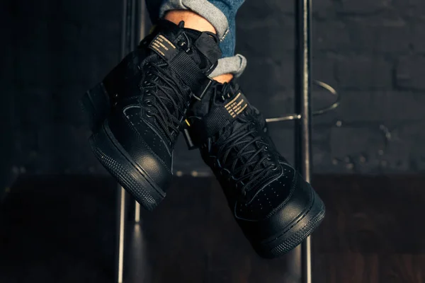 新的美丽的彩色和漂亮的耐克空气马克斯跑鞋 运动鞋 教练展示标志与品牌的抽象背景 运动和休闲鞋概念 乌克兰基辅 2018年8月26日 — 图库照片